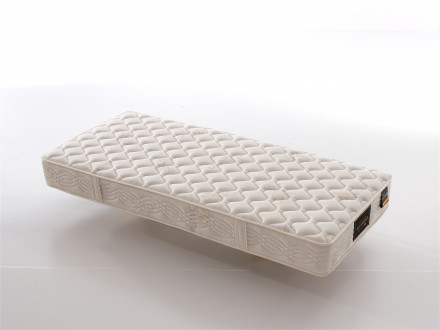Матрас  RELAX COMFORT высокоэластичный и вязкоэластичный пенополиуретан с эффектом памяти.