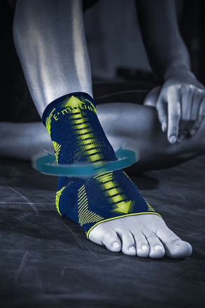 Бандаж спортивный голеностопный с силиконовыми вкладышами LEVAMED E+motion