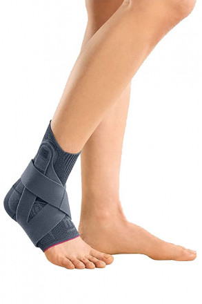 Бандаж голеностопный с дополнительным ремнем LEVAMED active